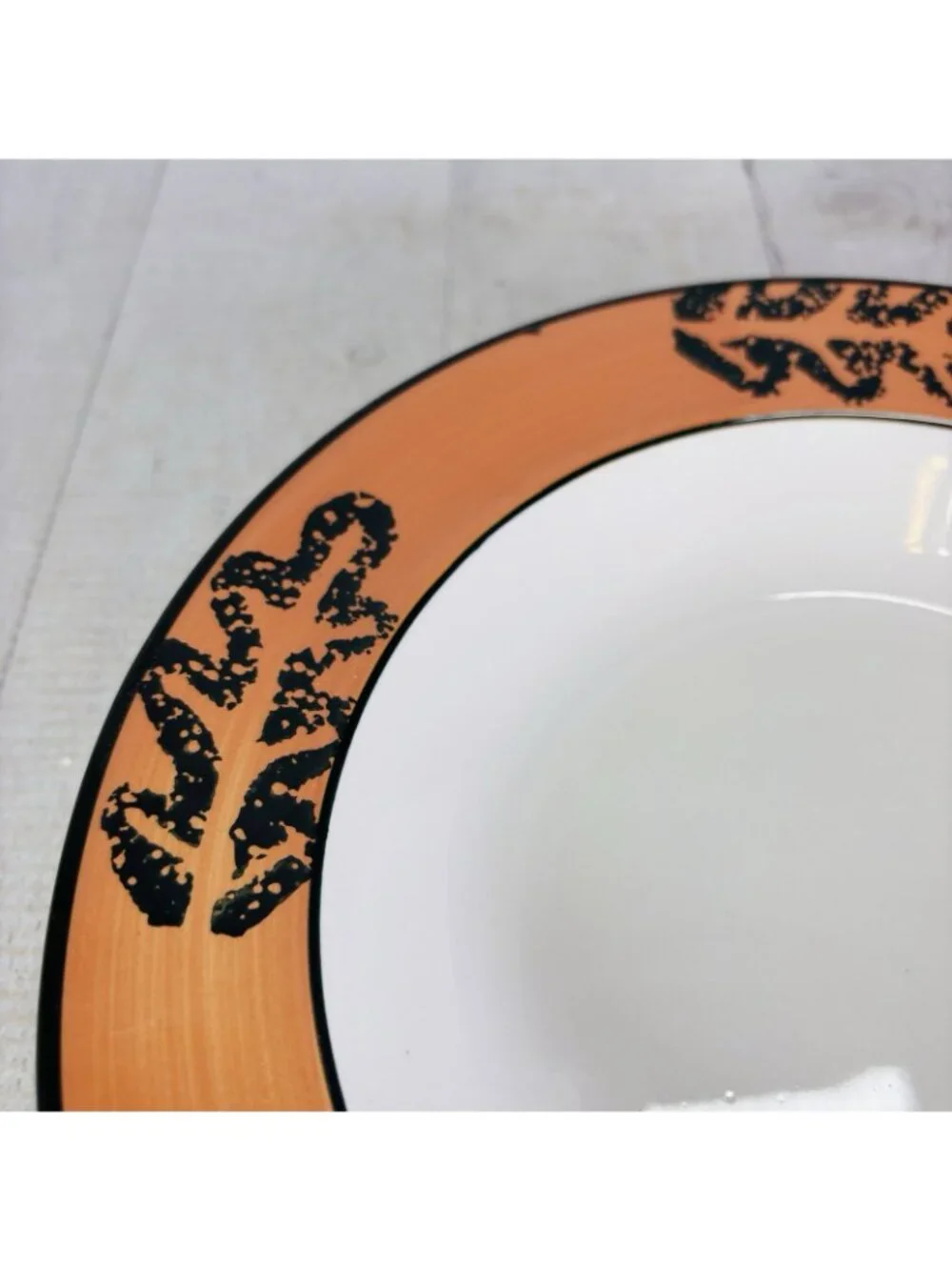Pier 1 PER149 Tan Rim Dark Green Leaves Smooth Handpainted Italy Rim Bowls Set 2